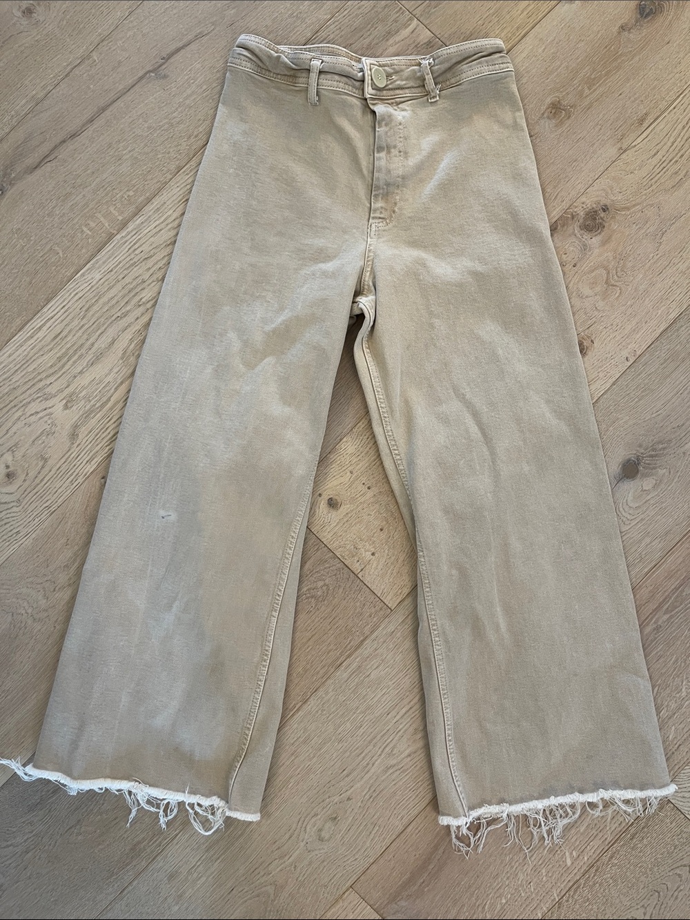 Zara Wide-Leg High-Rise Jeans in Tan